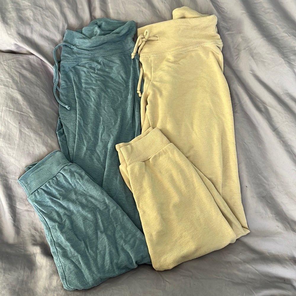 Beyond Yoga joggers